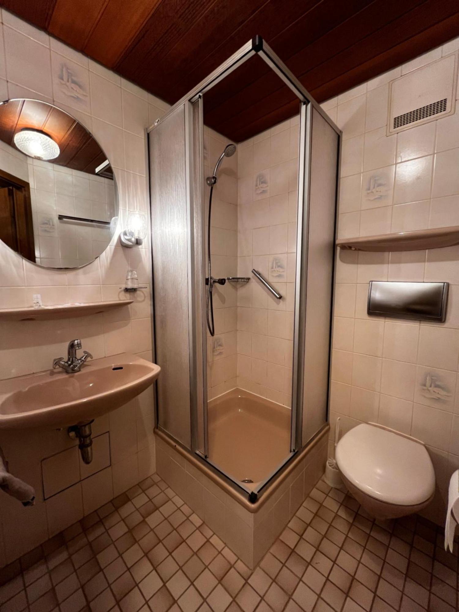 Hotel Zur Post Limburg Bad Camberg Hunfelden ภายนอก รูปภาพ