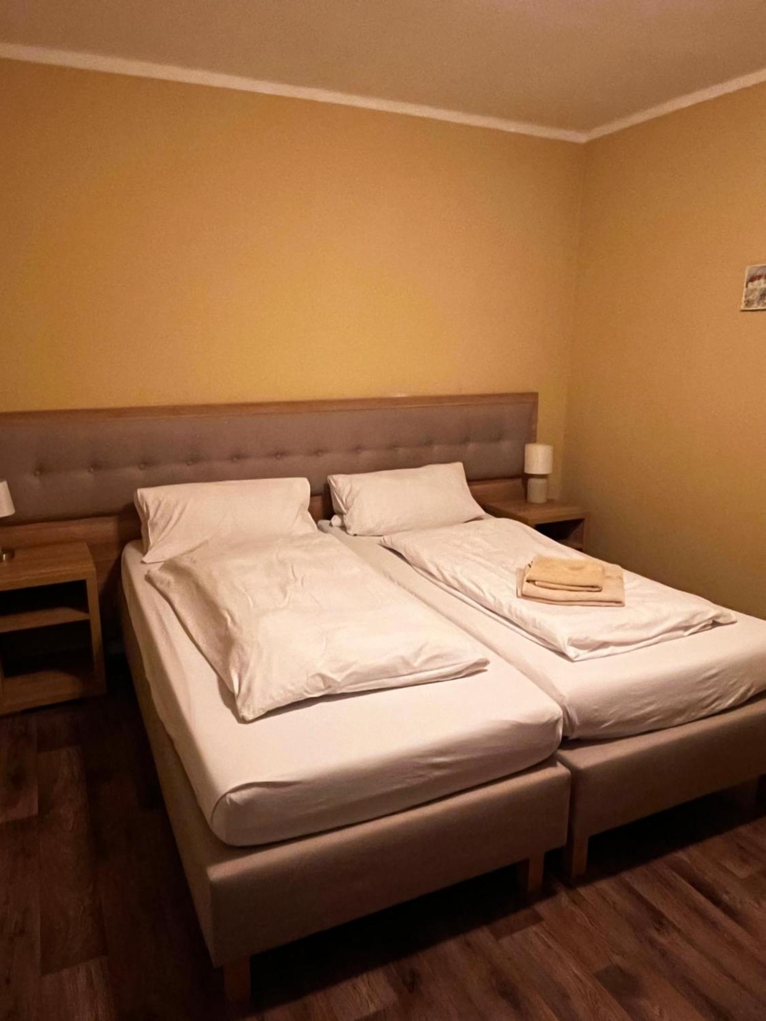 Hotel Zur Post Limburg Bad Camberg Hunfelden ภายนอก รูปภาพ