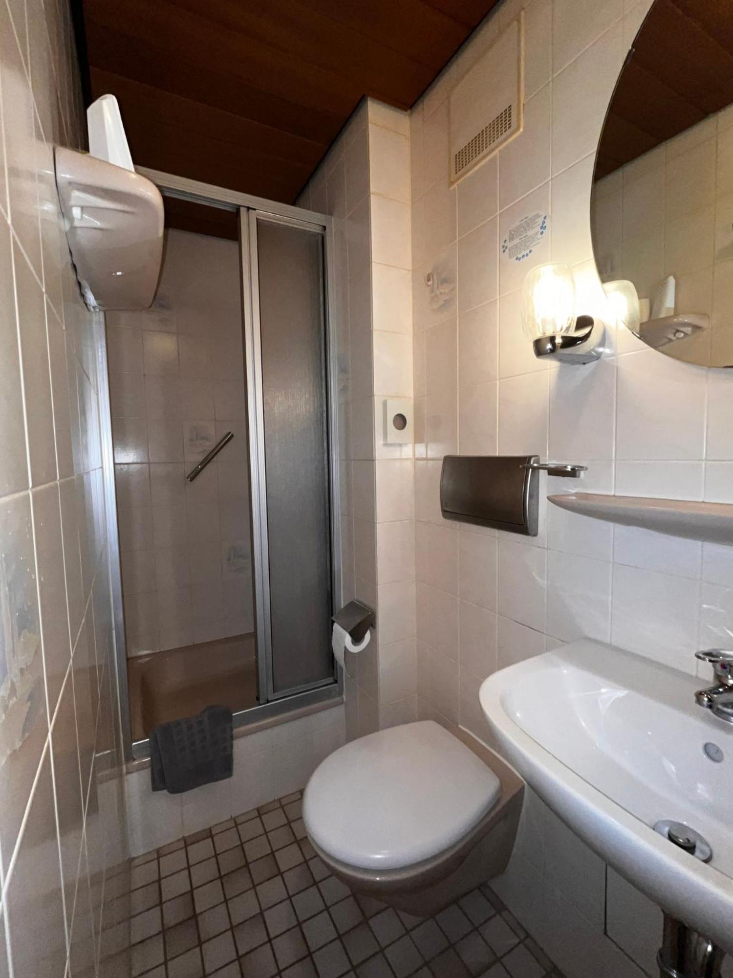 Hotel Zur Post Limburg Bad Camberg Hunfelden ภายนอก รูปภาพ